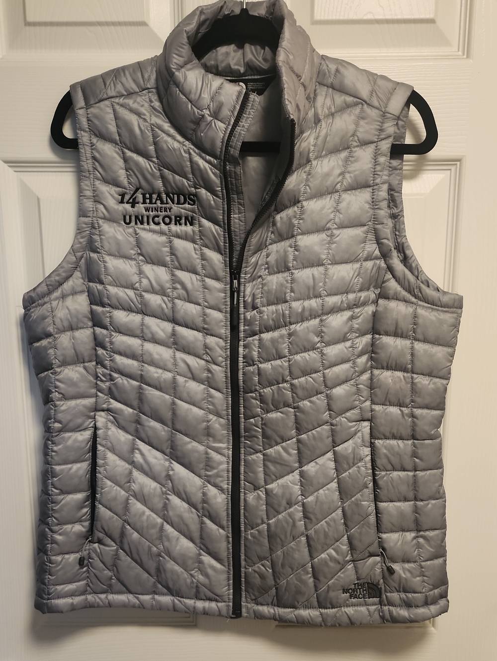 The North Face Women's Light Gray Quilted Packable Vest - Branded